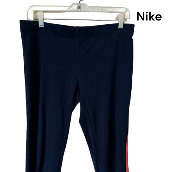 Nike Pants - ❤️* NIKE CAPRI LENGTH ATHLETIC/WORKOUT LEGGINGS
